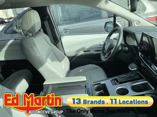 2025 Toyota Sienna XLE