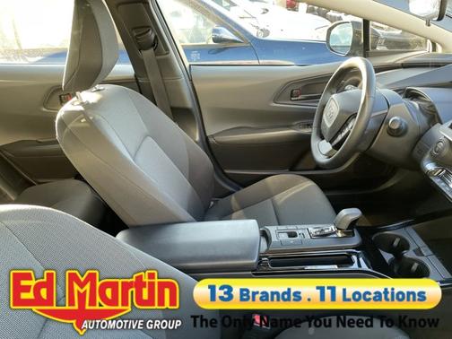 2025 Toyota Prius LE