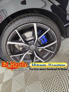 2022 Volkswagen Golf R 2.0T Manual