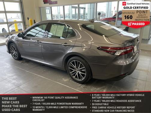 2021 Toyota Camry Hybrid XLE