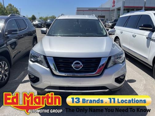 Brilliant Silver Metallic 2019 Nissan Pathfinder SL