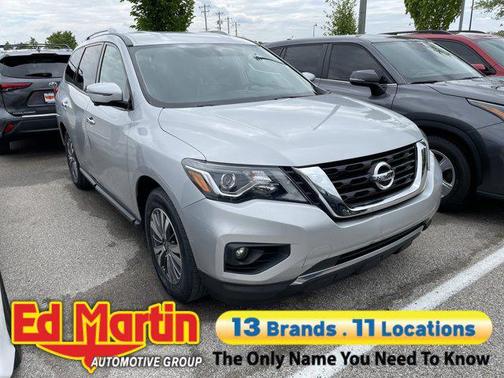 Brilliant Silver Metallic 2019 Nissan Pathfinder SL