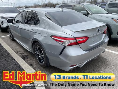 2020 Toyota Camry SE