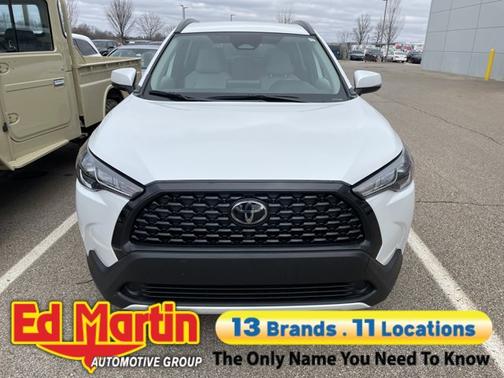 Wind Chill Pearl 2023 Toyota Corolla Cross LE