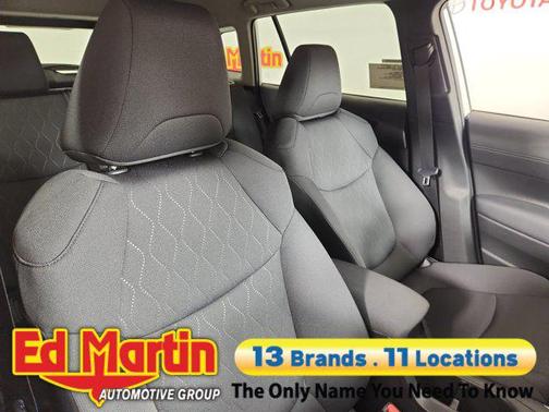 2025 Toyota Corolla Cross LE