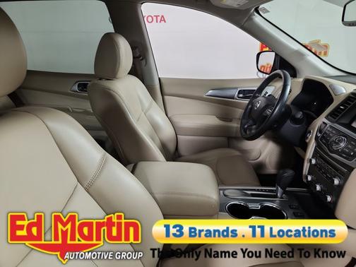 2019 Nissan Pathfinder SL