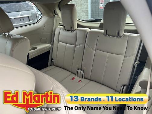 2019 Nissan Pathfinder SL