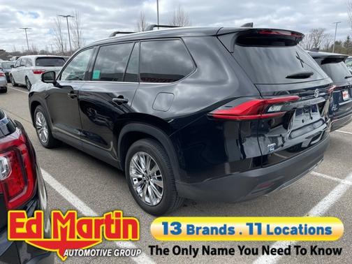 Midnight Black Metallic 2024 Toyota Grand Highlander Platinum