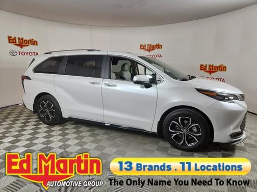 2025 Toyota Sienna Platinum