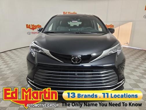 Midnight Black Metallic 2026 Toyota Sienna Platinum