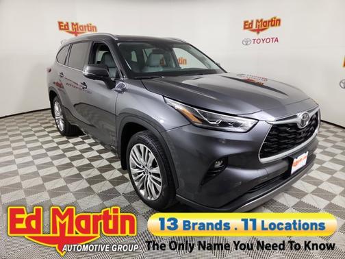 2025 Toyota Highlander Hybrid Platinum