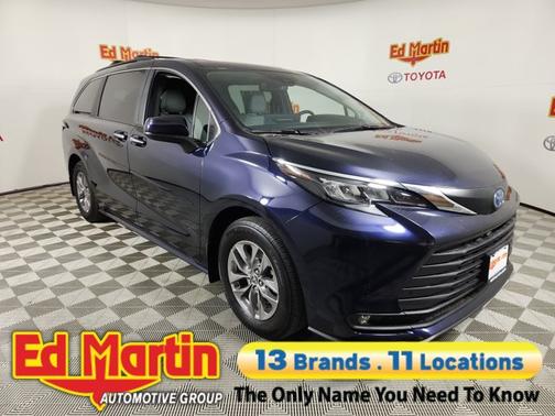 2025 Toyota Sienna XLE