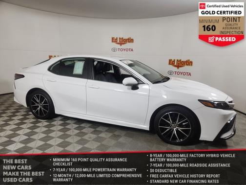 2024 Toyota Camry SE