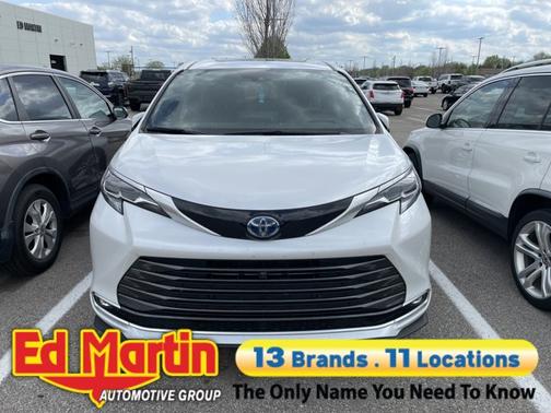 2024 Toyota Sienna Platinum