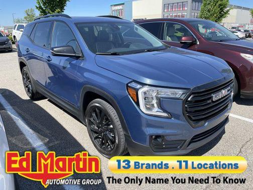 Downpour Metallic 2024 GMC Terrain SLT