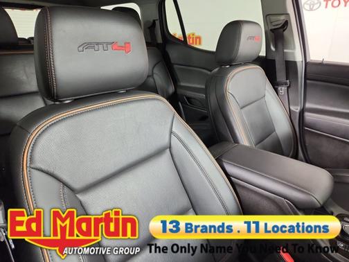 2023 GMC Acadia AWD AT4