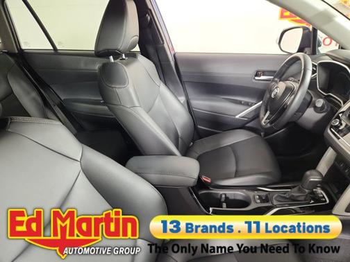 2025 Toyota Corolla Cross XLE