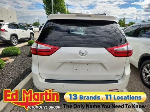 2018 Toyota Sienna XLE Premium
