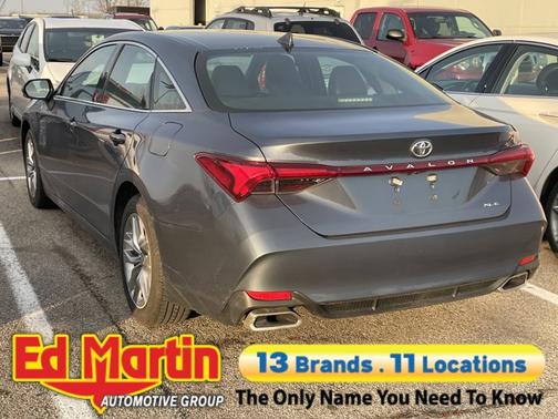 2022 Toyota Avalon XLE