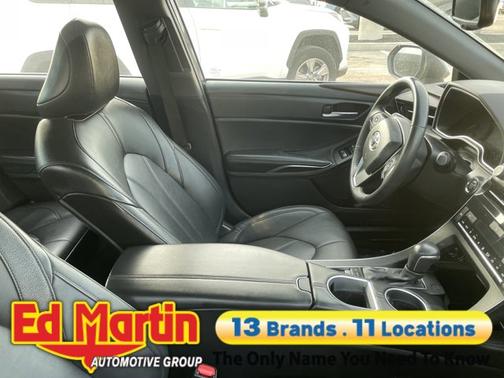 2022 Toyota Avalon XLE