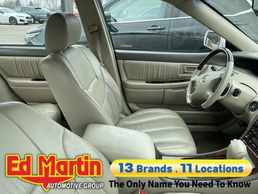 Diamond White Pearl 2003 Toyota Avalon XLS