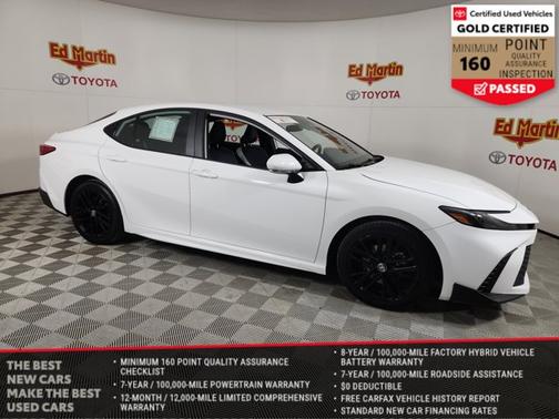 2025 Toyota Camry SE