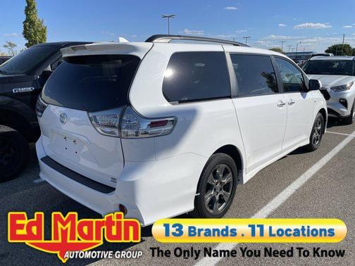2020 Toyota Sienna SE