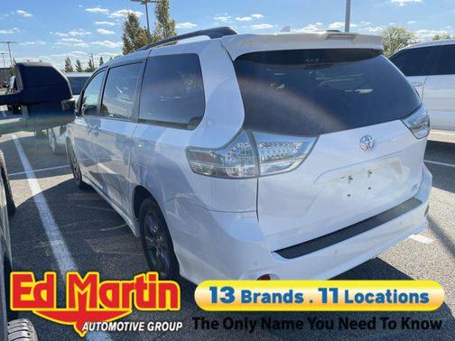 2020 Toyota Sienna SE