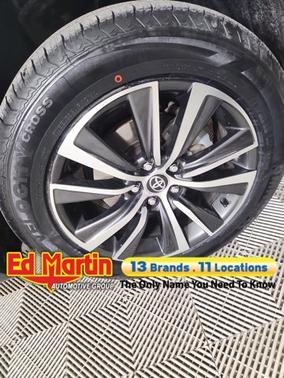 2022 Toyota Venza LE