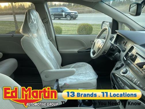 2013 Toyota Sienna LE