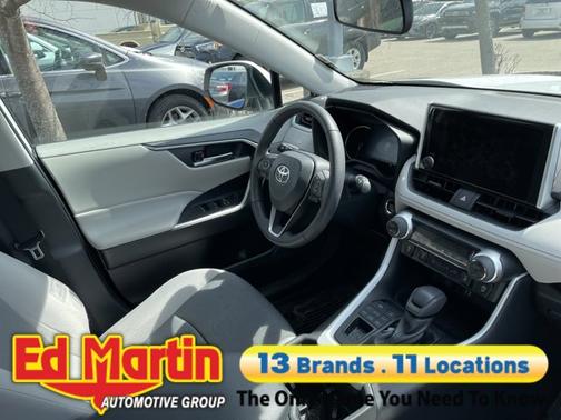 Ice Cap 2023 Toyota RAV4 XLE