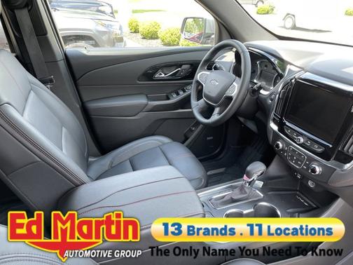 Sterling Gray Metallic 2023 Chevrolet Traverse RS