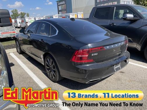 2017 Volvo S90 T6 Momentum