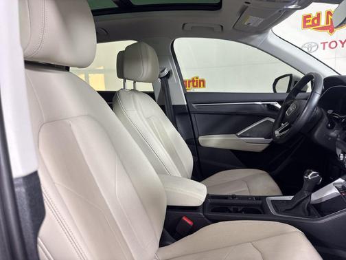 Ibis White 2020 Audi Q3 45 S line Premium