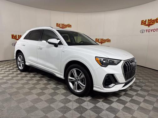 Ibis White 2020 Audi Q3 45 S line Premium