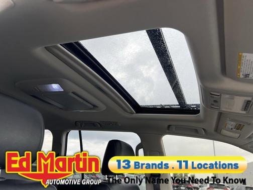 2014 Toyota Land Cruiser Base