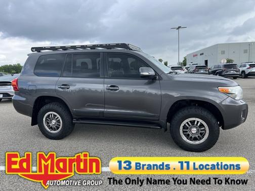 2014 Toyota Land Cruiser Base