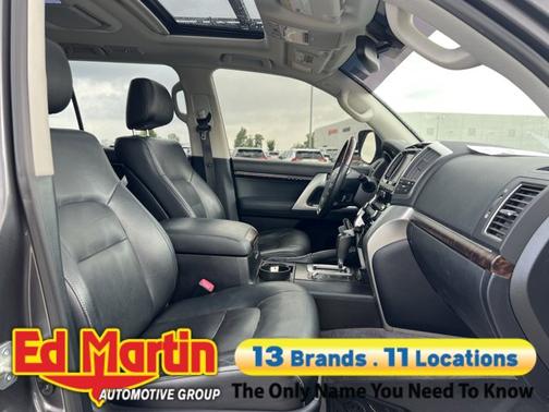 2014 Toyota Land Cruiser Base