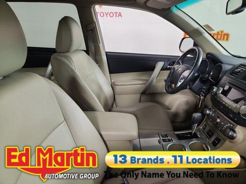 2012 Toyota Highlander SE