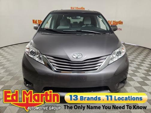 2017 Toyota Sienna LE