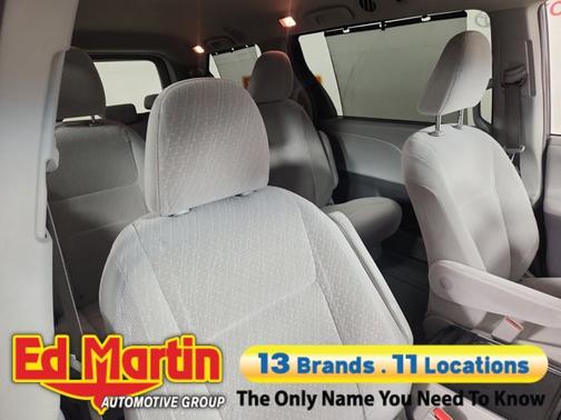 2017 Toyota Sienna LE