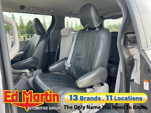 2017 Toyota Sienna LE