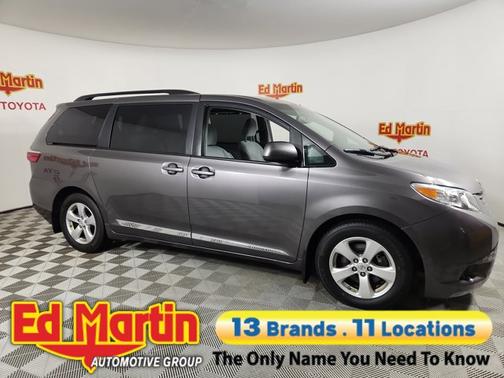 2017 Toyota Sienna LE