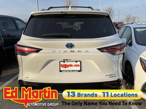 2022 Toyota Sienna Platinum