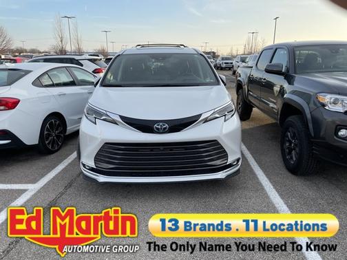 2022 Toyota Sienna Platinum