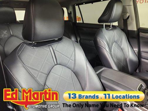 2024 Toyota Highlander Platinum