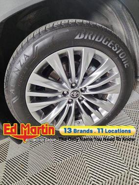 2024 Toyota Highlander Platinum