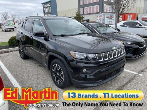 Diamond Black Crystal Pearlcoat 2022 Jeep Compass Latitude