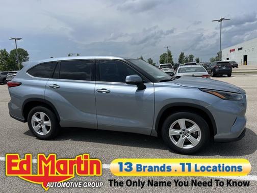 2022 Toyota Highlander LE