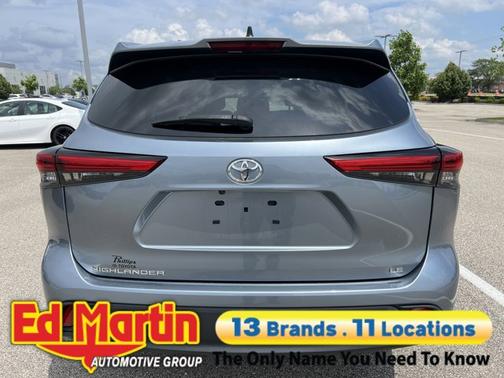 2022 Toyota Highlander LE